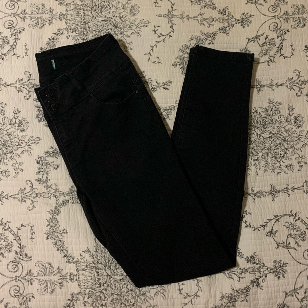 Black high waisted jeans